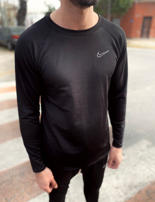 Camiseta Hombre Termica Black - Imagen 4